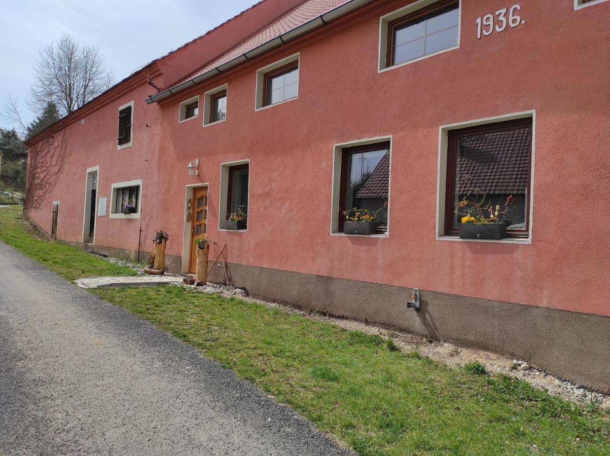 Ranc Cerveny Mlyn Villa Lisov  Exteriör bild